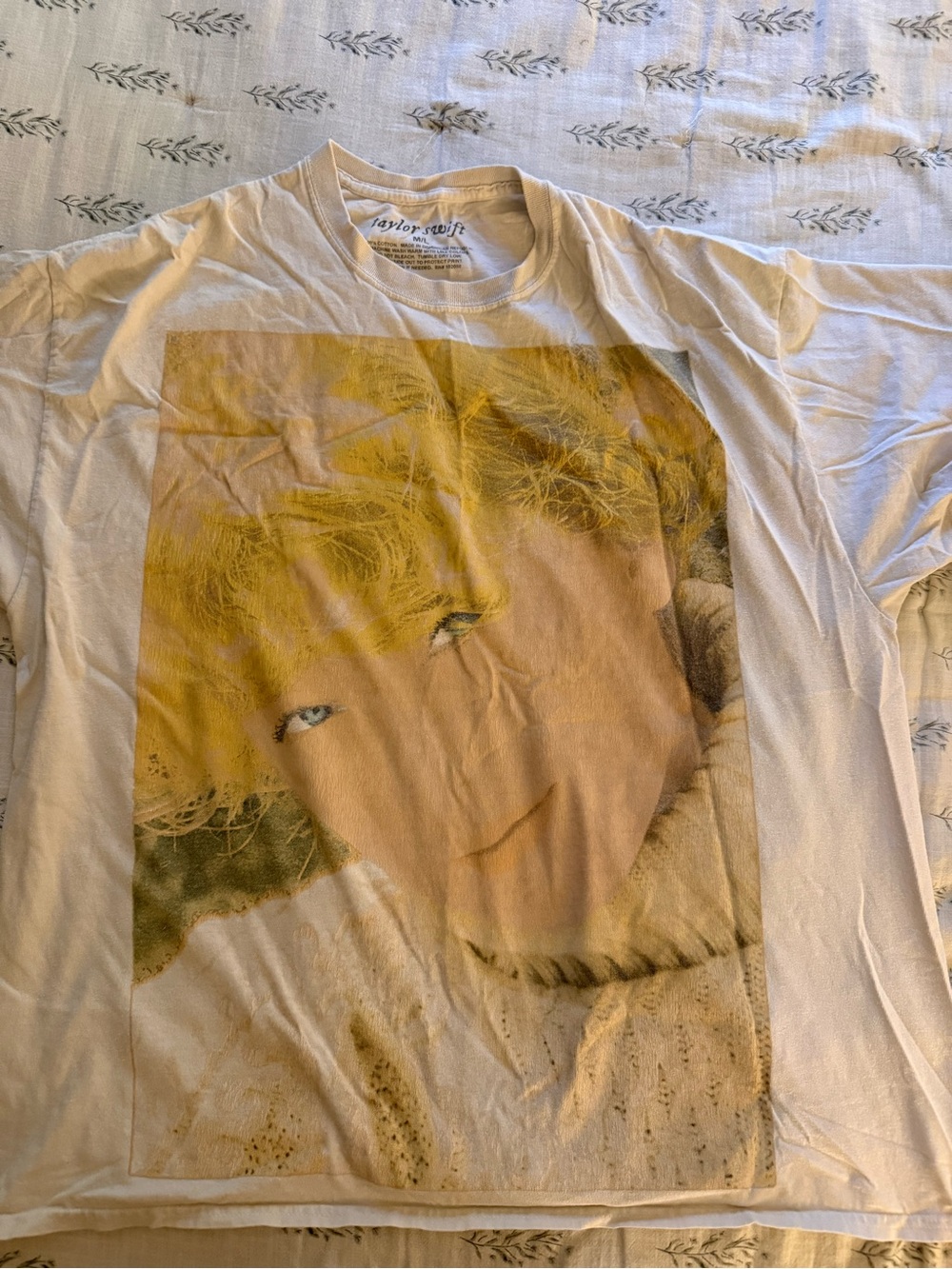 Taylor Swift Cream Short-Sleeve Tee with Yellow Portrait Graphic